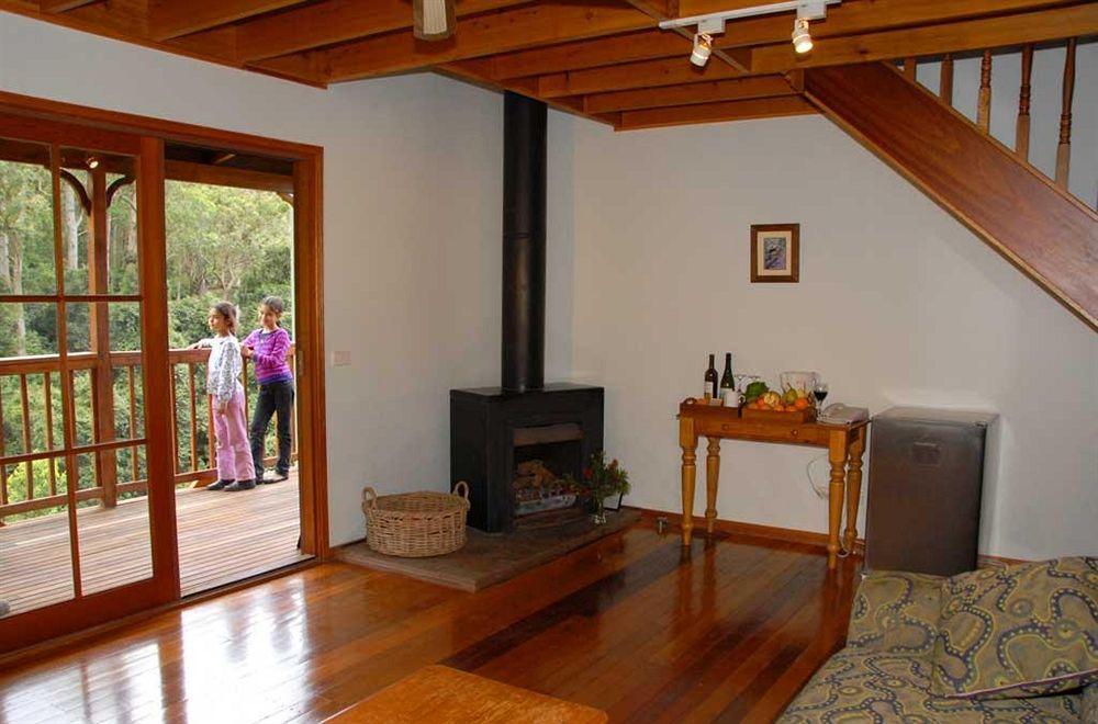 Nirvana Spiritual Retreat Gloucester Extérieur photo